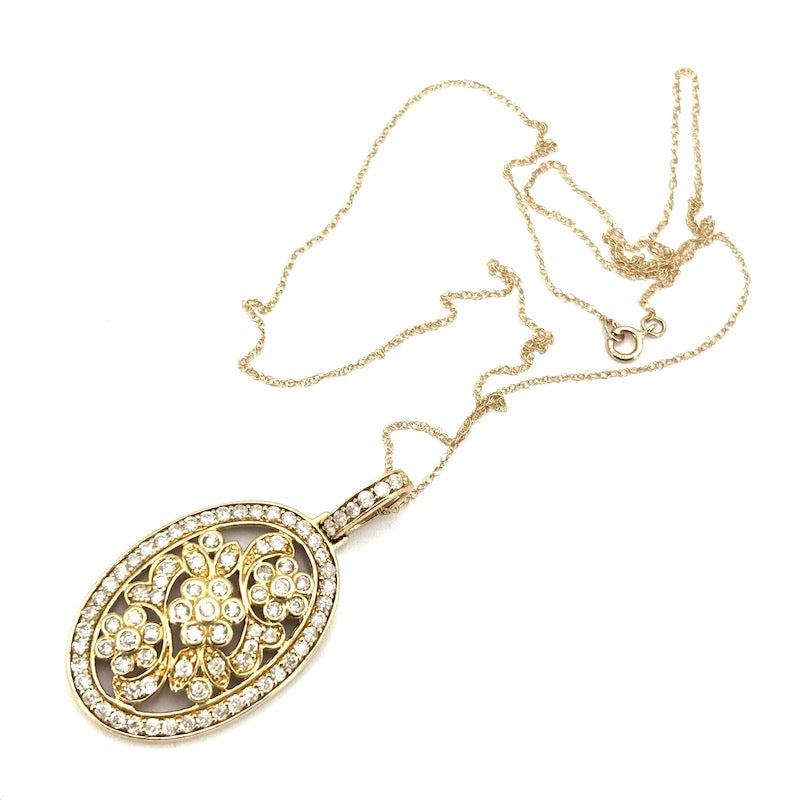 Ciondolo ovale brillanti e oro giallo; 7.05 gr