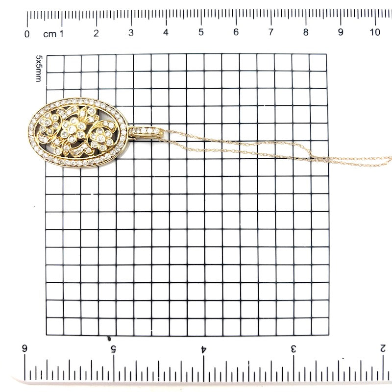 Ciondolo ovale brillanti e oro giallo; 7.05 gr