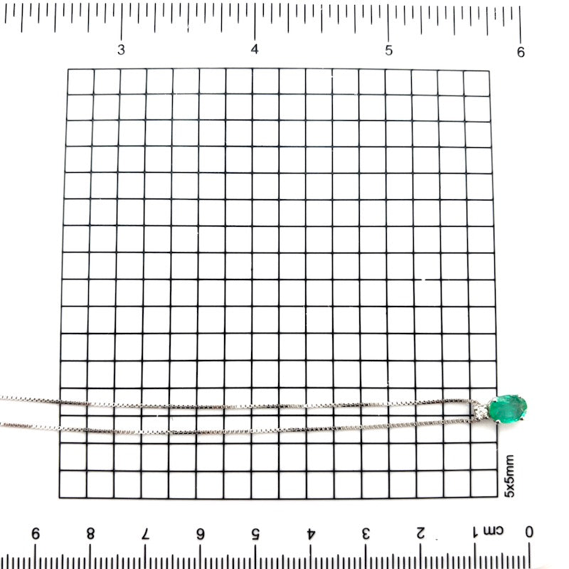 Ciondolo punto luce smeraldo, brillante e oro; 2.17 gr