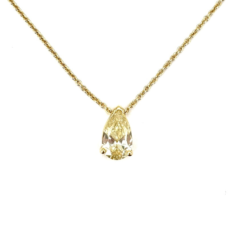 Ciondolo punto luce solitario di diamante fancy a goccia e oro giallo - 0.72 ct; 1.62 gr