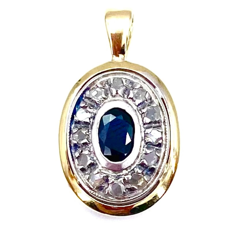 Ciondolo toppa ovale, zaffiro e diamanti; 3.23 gr