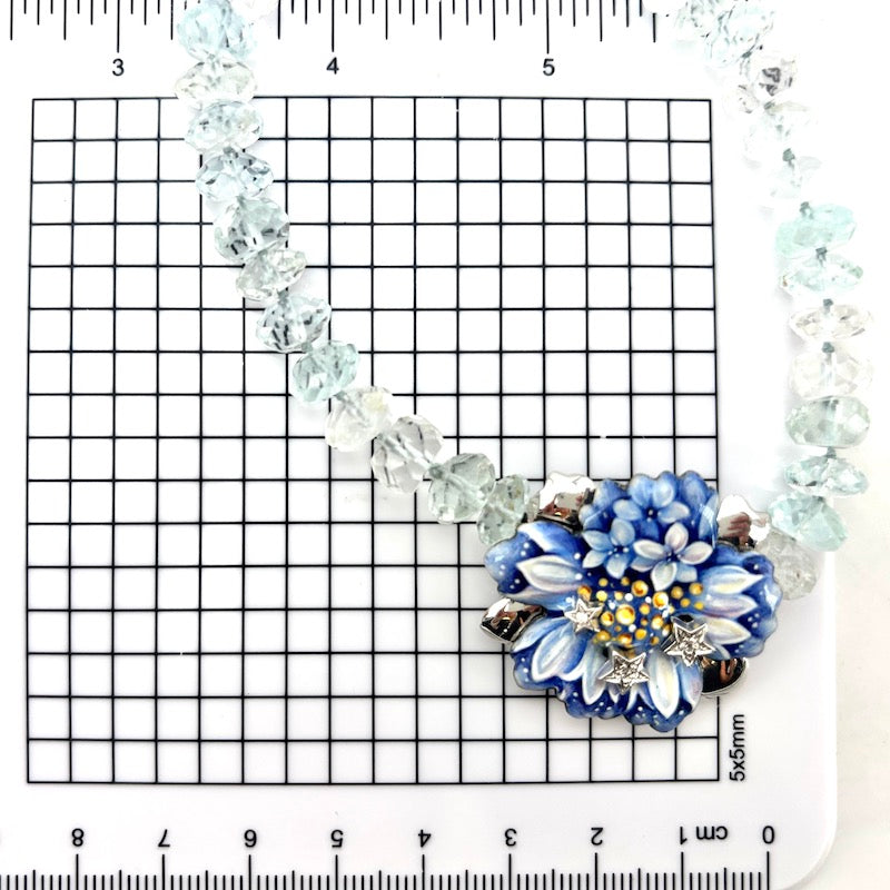 Collana acquamarina e fiore smaltato Gabriella Rivalta - 53 cm; 68.27 gr