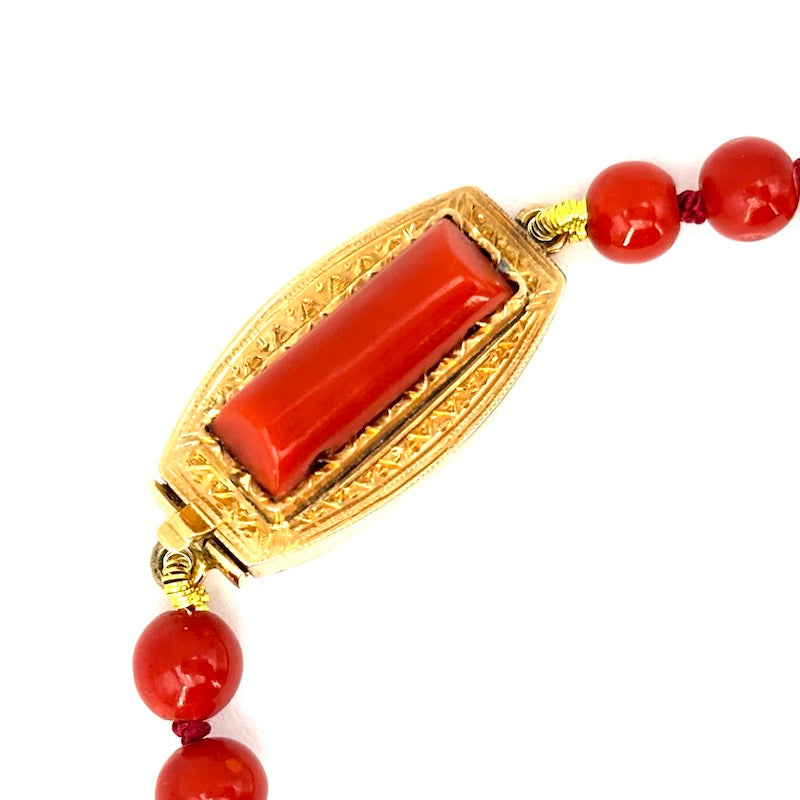 Collana corallo a sfere, a scalare e oro - 50.46 gr; 60 cm