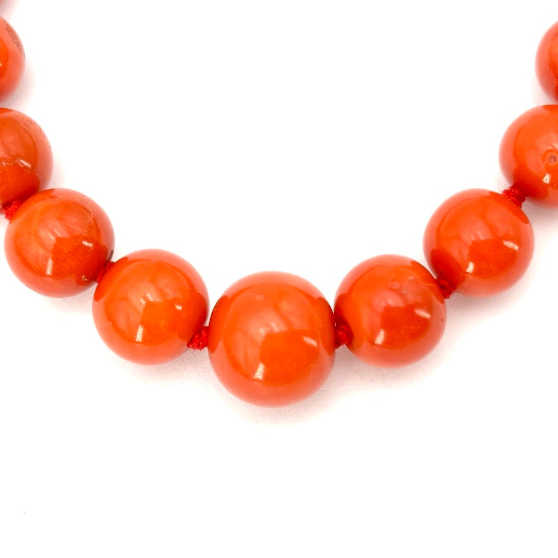 Collana corallo a sfere, a scalare e oro - 43.29 gr