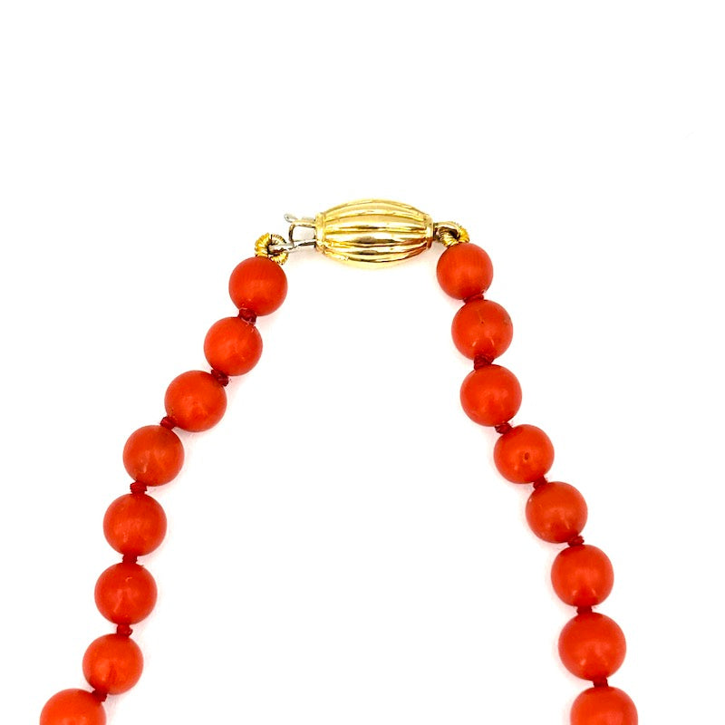 Collana corallo a sfere, a scalare e oro - 33.94 gr; 57 cm