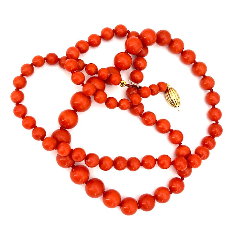 Collana corallo a sfere, a scalare e oro - 33.94 gr; 57 cm