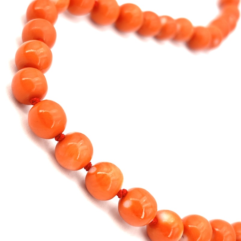 Collana corallo momo a sfere e oro - 55.41 gr; 57 cm