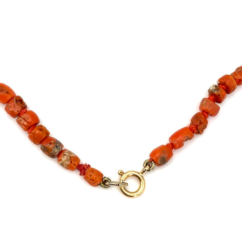 Collana lunga corallo etnico a scalare.  190 cm - 165 gr