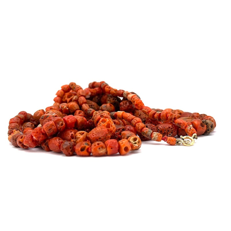 Collana lunga corallo etnico a scalare.  190 cm - 165 gr