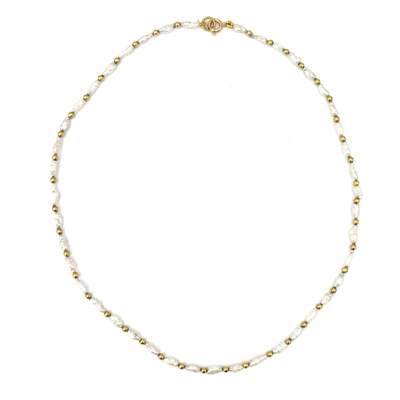 Collana micro perle fiume e palline oro giallo - 39 cm; 5.72 gr