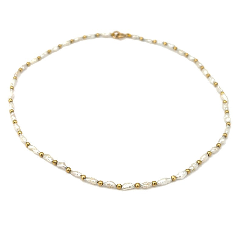 Collana micro perle fiume e palline oro giallo - 39 cm; 5.72 gr