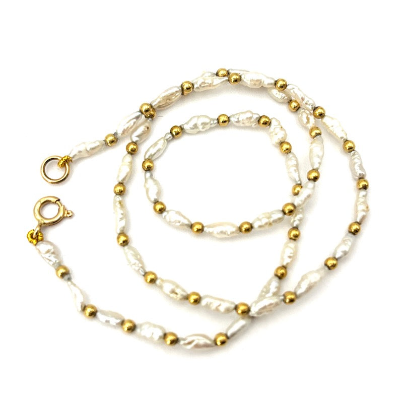 Collana micro perle fiume e palline oro giallo - 39 cm; 5.72 gr