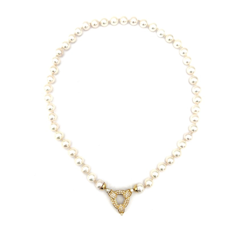 Collana perle Akoya, importante chiusura oro giallo e brillanti; 50 cm - 51.55 gr