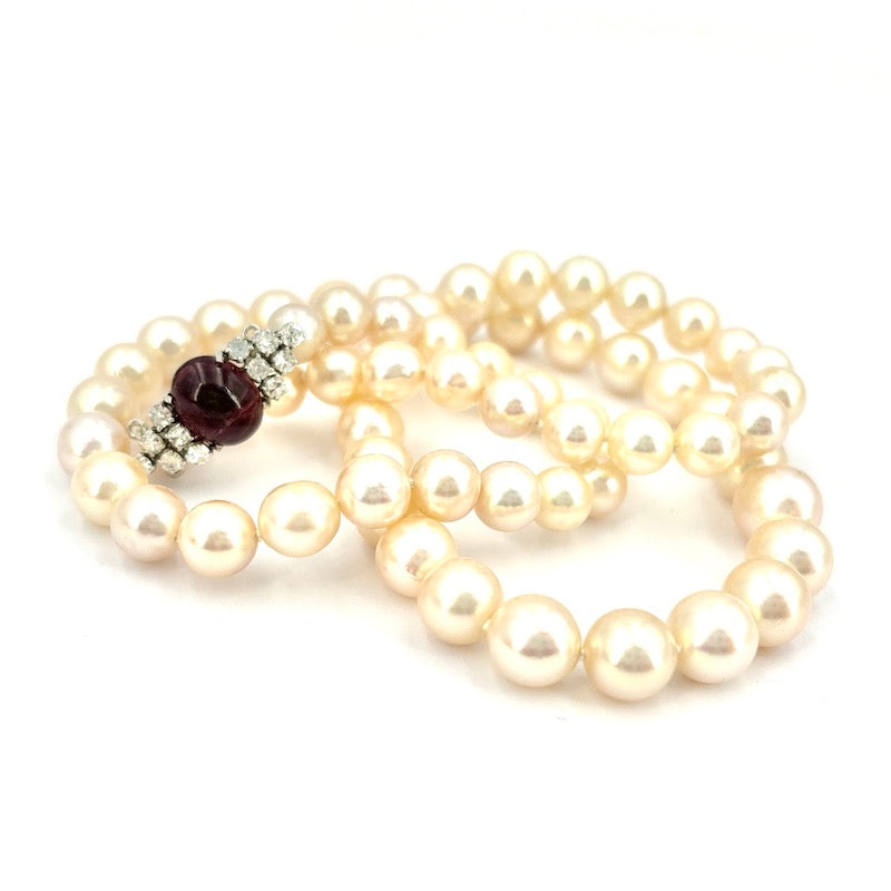 Collana perle a scalare, chiusura oro bianco, tormalina e brillanti; 40.57 gr - 51 cm