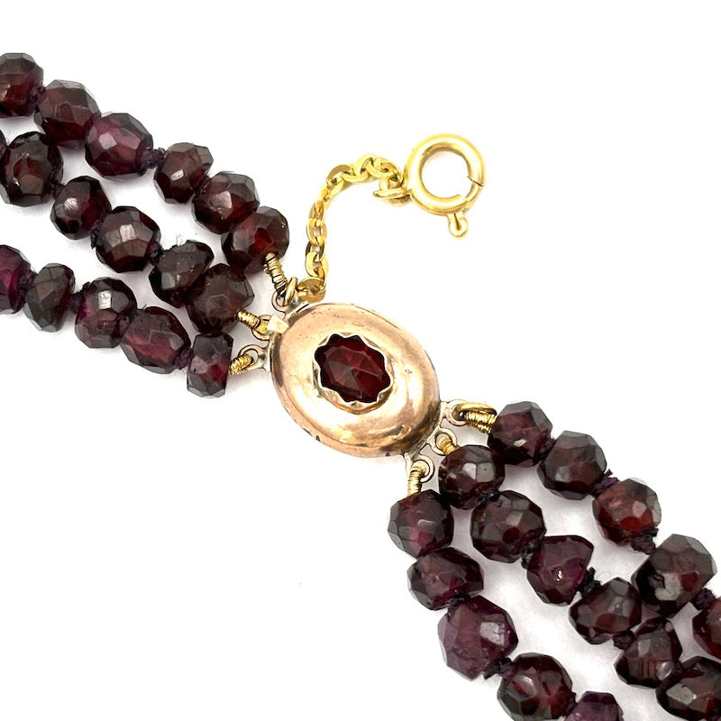 Collana vintage 3 fili granato e oro, in stile - 48 cm; 99.5 gr