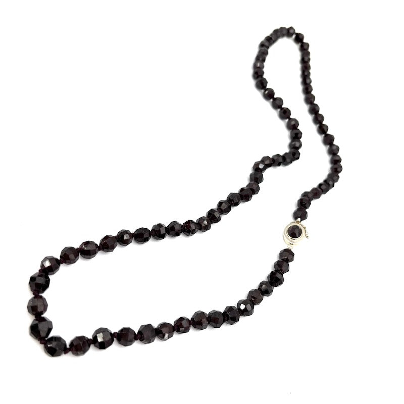 Collana vintage granato e argento, in stile - 78 cm; 116.7 gr