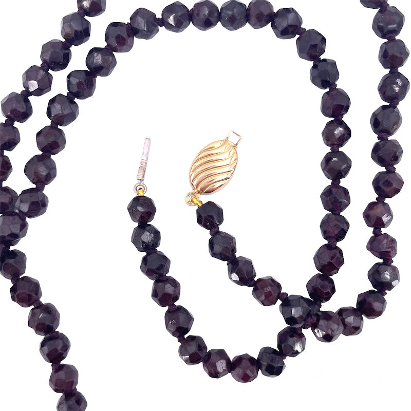 Collana vintage granato e oro, in stile - 66 cm; 58 gr