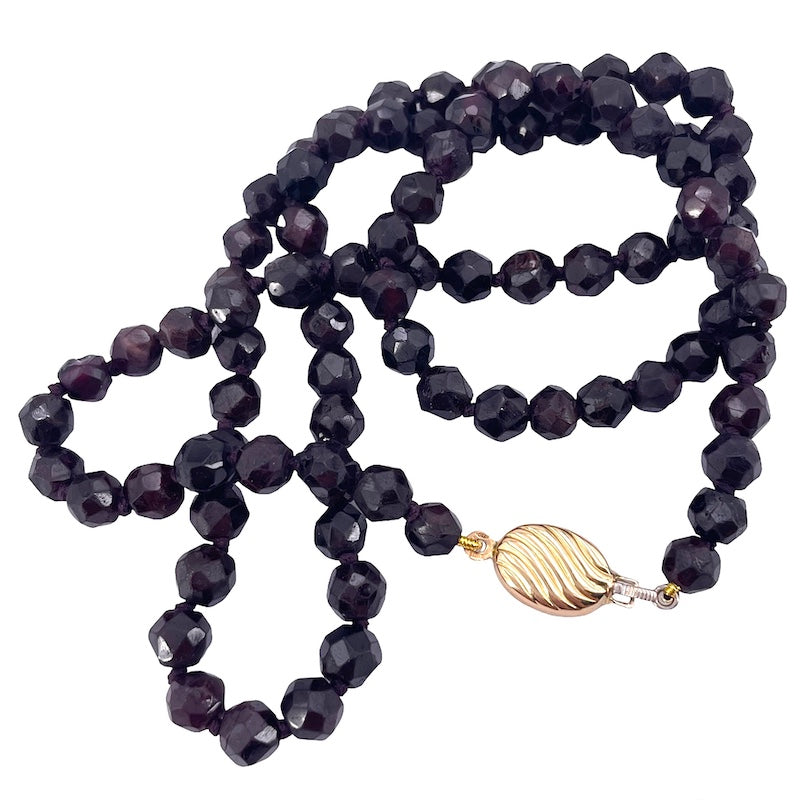 Collana vintage granato e oro, in stile - 66 cm; 58 gr