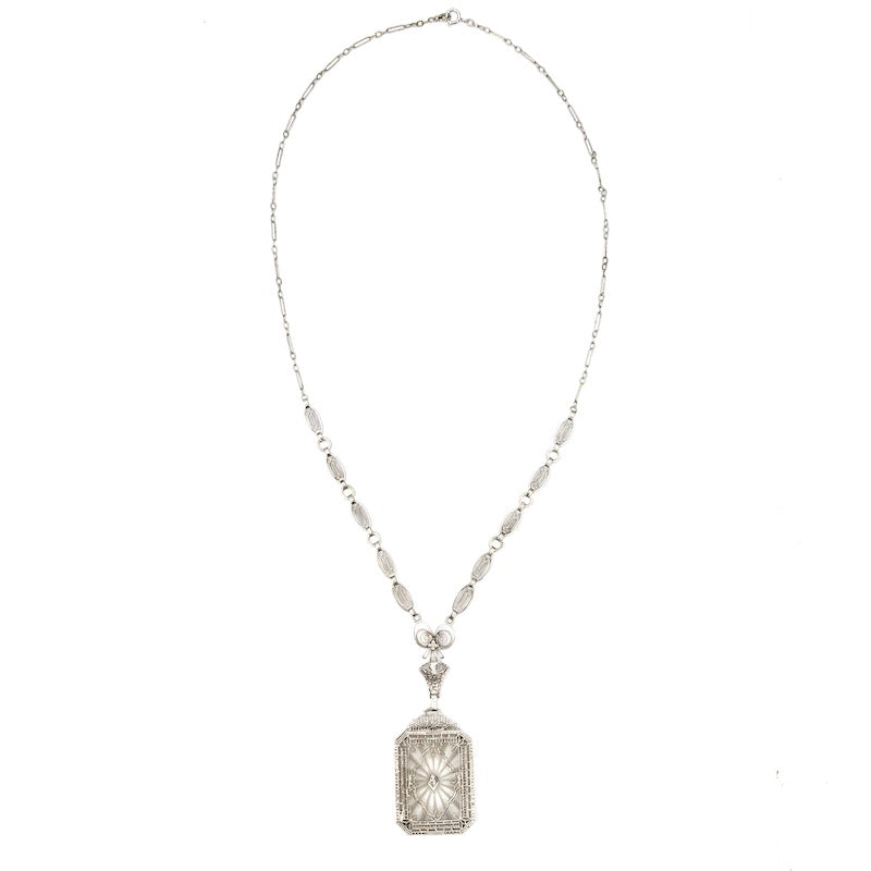 Collier/Ciondolo d'epoca oro bianco, diamanti, cristallo di rocca; 46 cm, 11.75 gr