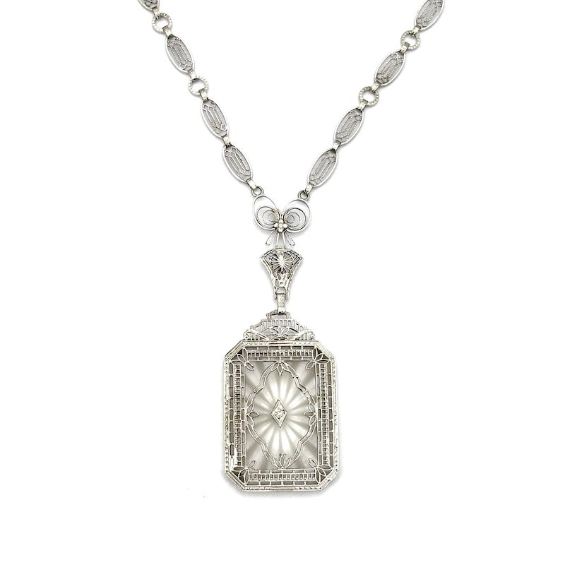 Collier/Ciondolo d'epoca oro bianco, diamanti, cristallo di rocca; 46 cm, 11.75 gr