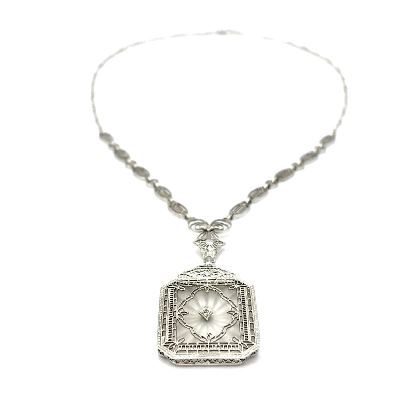 Collier/Ciondolo d'epoca oro bianco, diamanti, cristallo di rocca; 46 cm, 11.75 gr