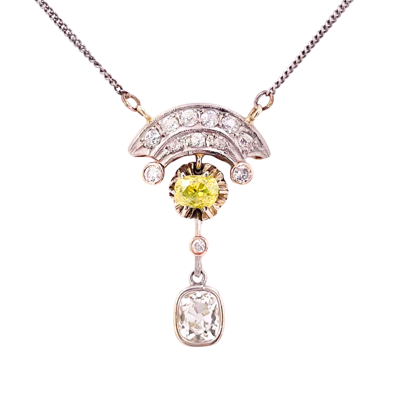 Collier/Ciondolo vintage oro, diamanti taglio antico e fancy; 37 cm, 5.56 gr