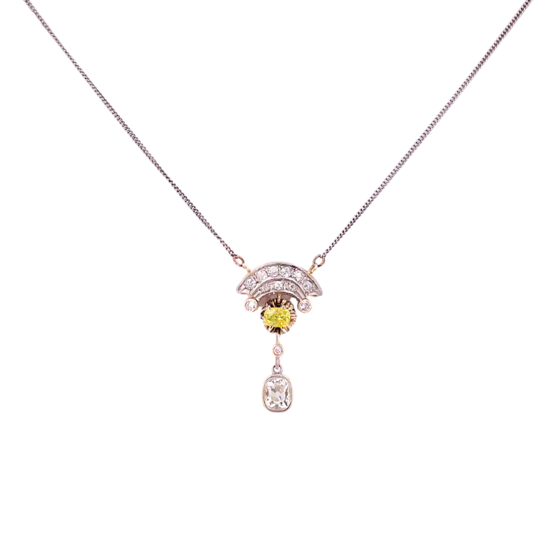 Collier/Ciondolo vintage oro, diamanti taglio antico e fancy; 37 cm, 5.56 gr