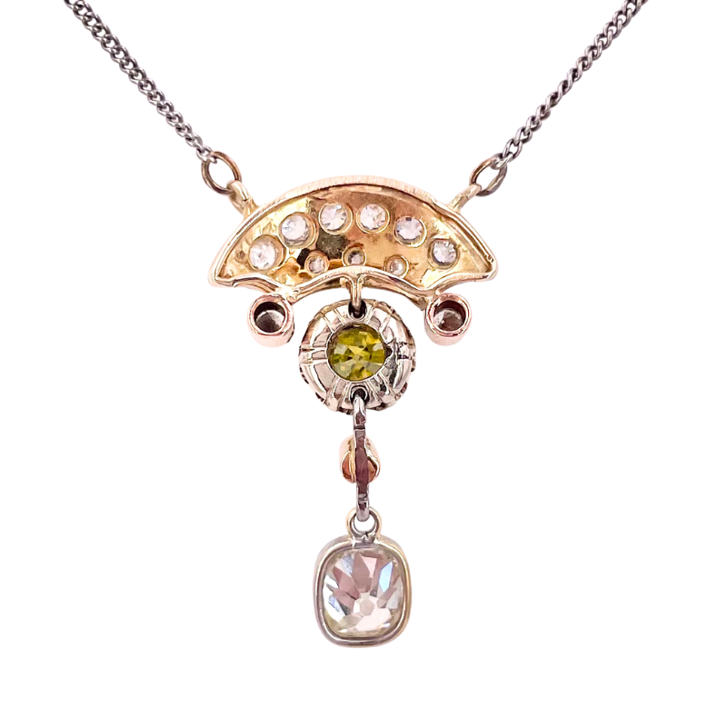Collier/Ciondolo vintage oro, diamanti taglio antico e fancy; 37 cm, 5.56 gr