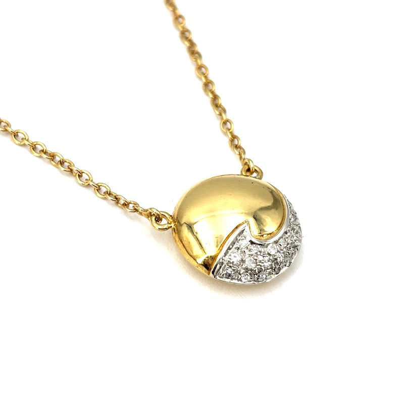 Collier ciondolo bottone oro giallo e onda brillanti; 8.63 gr