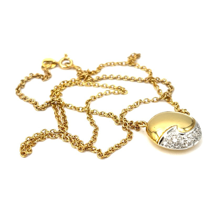 Collier ciondolo bottone oro giallo e onda brillanti; 8.63 gr