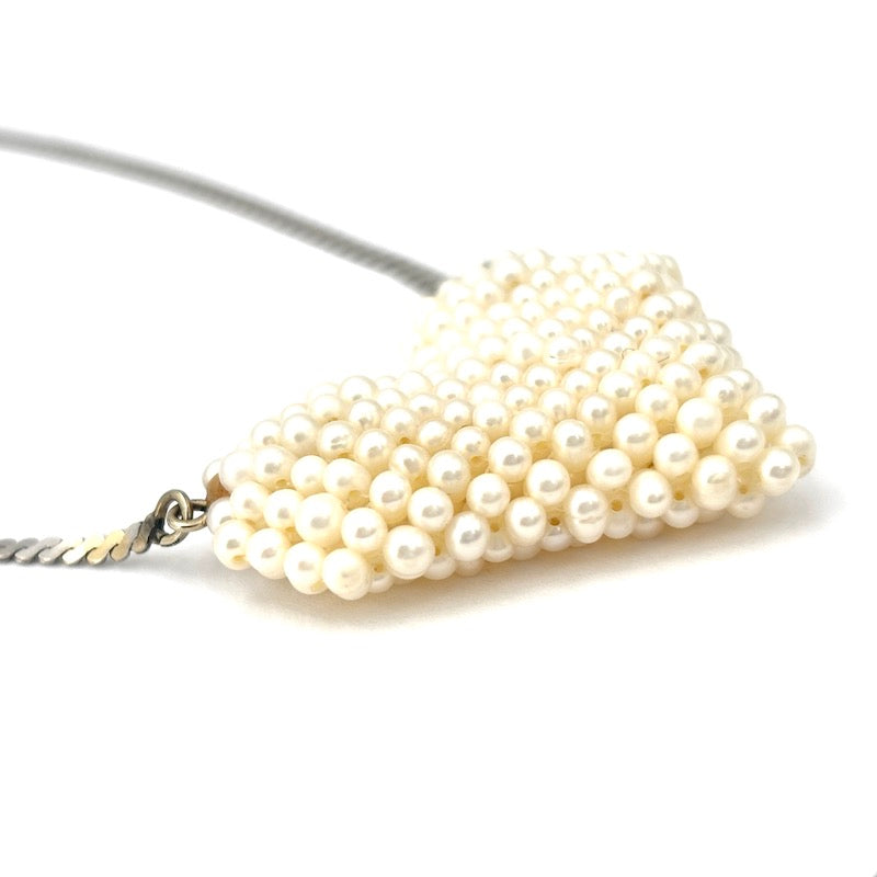 Collier cuore microperle oro bianco; 18.18 gr - 44 cm