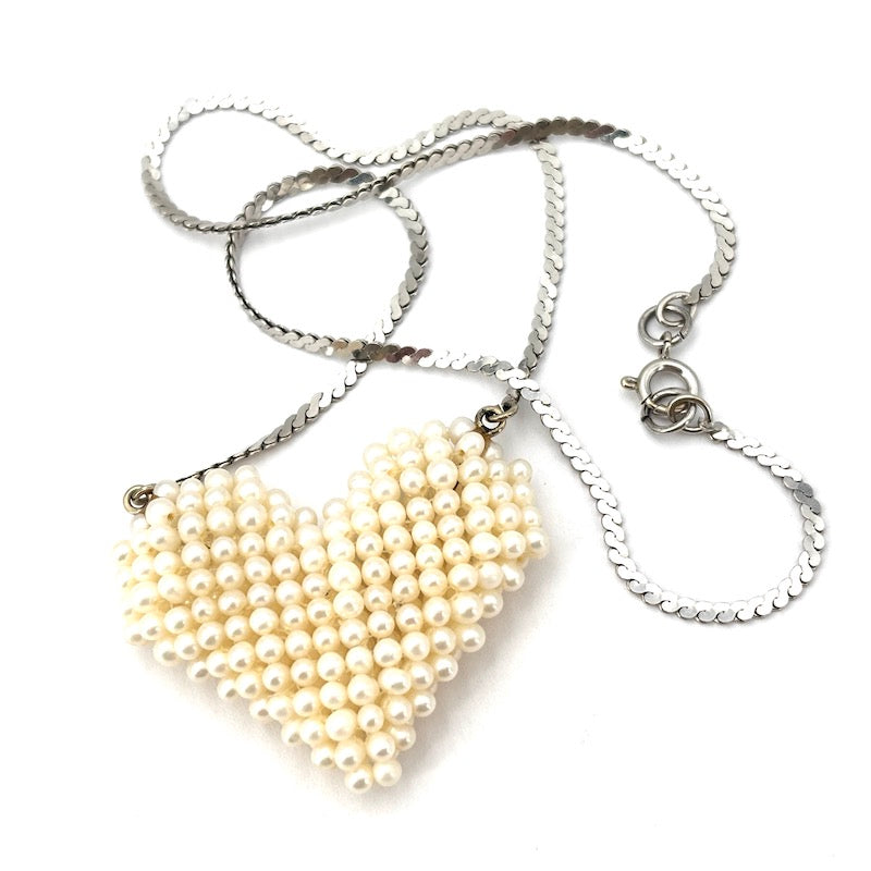 Collier cuore microperle oro bianco; 18.18 gr - 44 cm