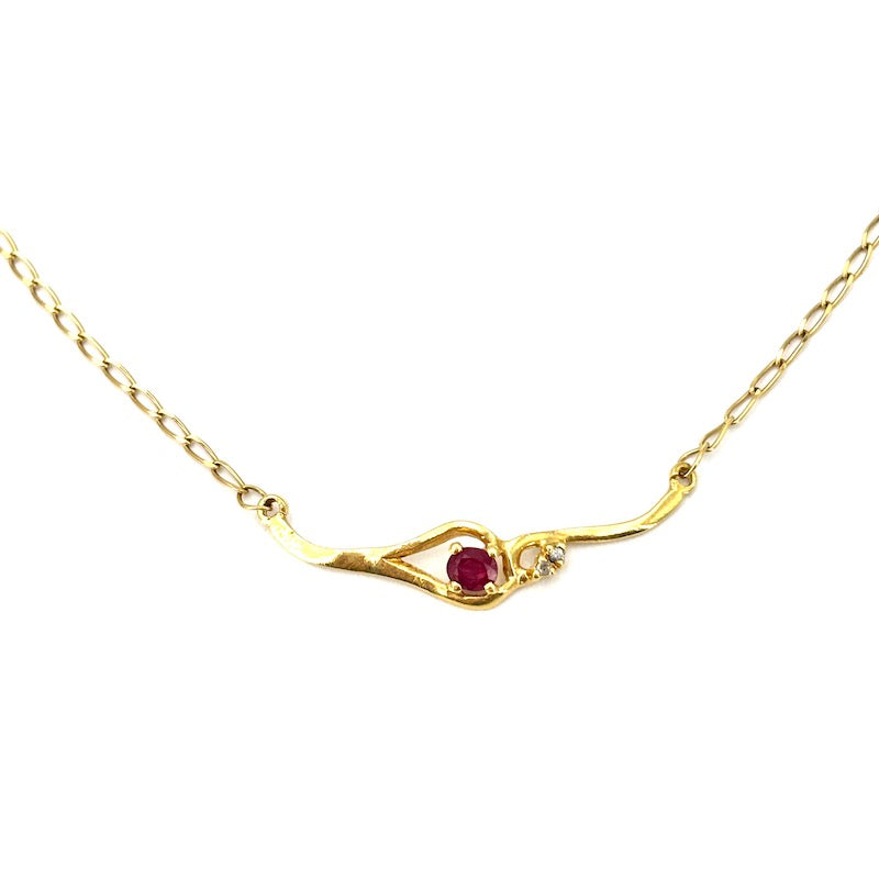 Collier girocollo vintage oro giallo e rubino; 3.33 gr
