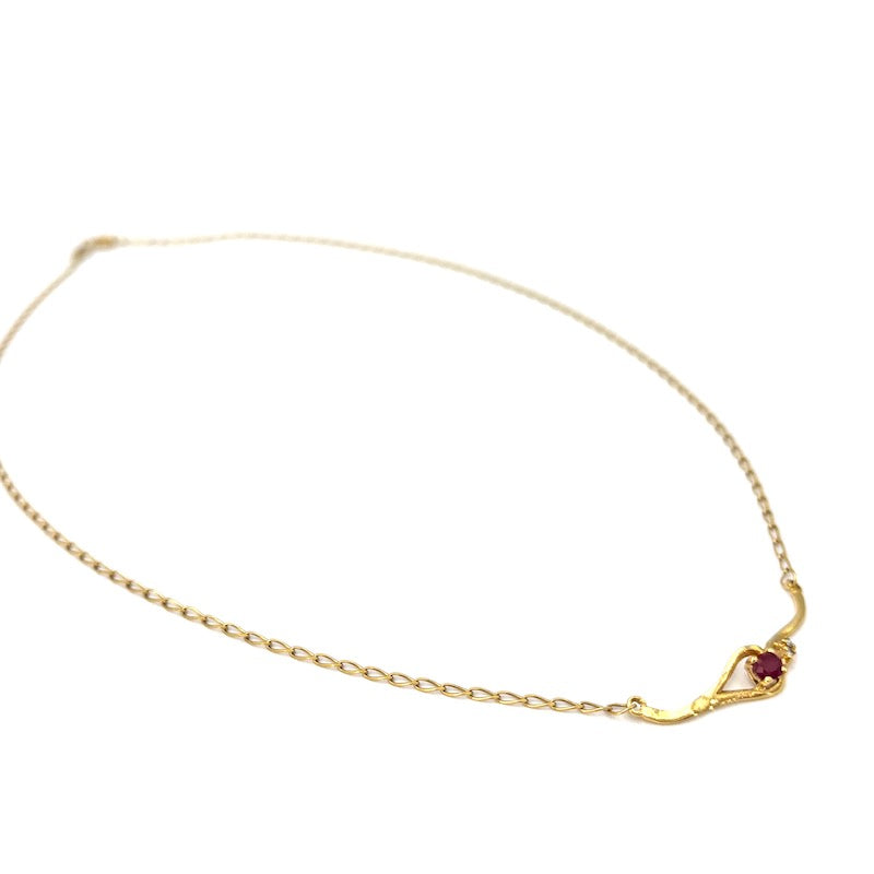 Collier girocollo vintage oro giallo e rubino; 3.33 gr