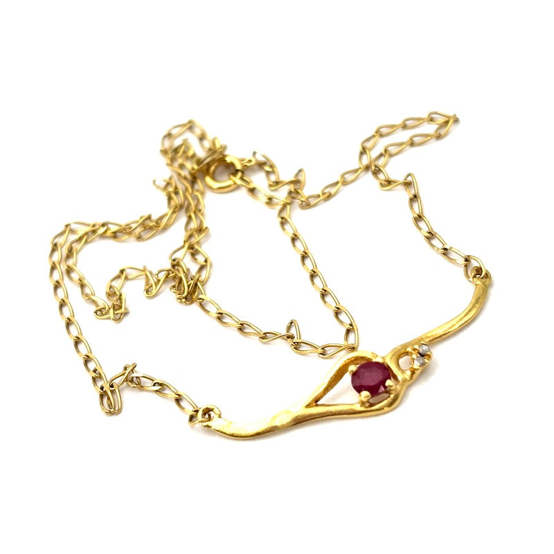 Collier girocollo vintage oro giallo e rubino; 3.33 gr