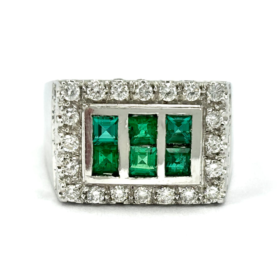 Anello ponte/fascia squadrata smeraldi carrè e brillanti, oro bianco; 9.64 gr - OCCASIONE!