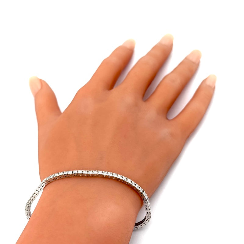 OCCASIONE! Bracciale tennis oro bianco e brillanti - 2.80 ct; 10.13 gr - 17 cm