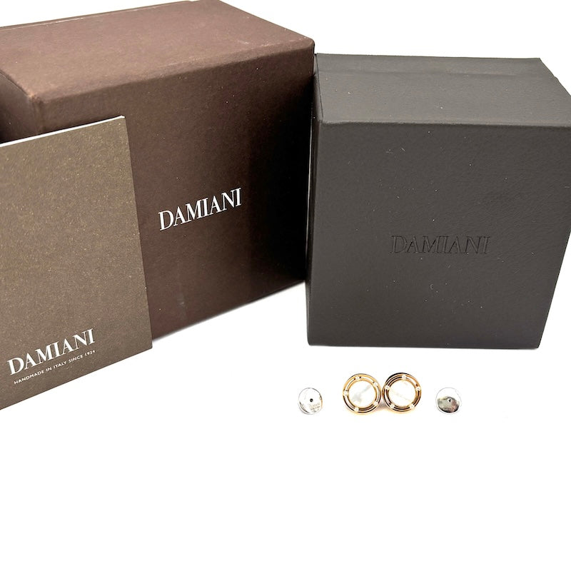 Orecchini Damiani D Side madreperla, oro rosa e brillanti, al lobo; 0.12-0.15 ct; 7.18 gr