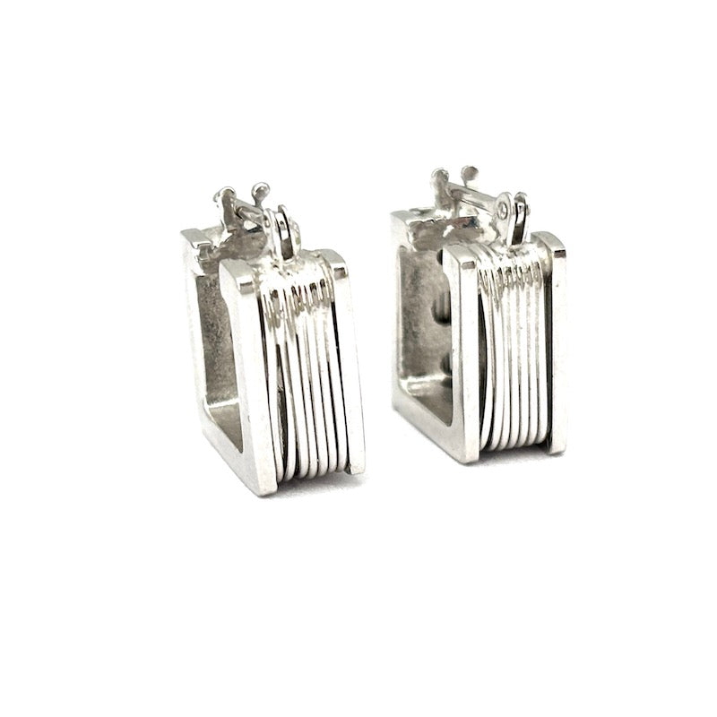 Orecchini anelle, oro bianco squadrate piene; 1.4 cm - 6.94 gr