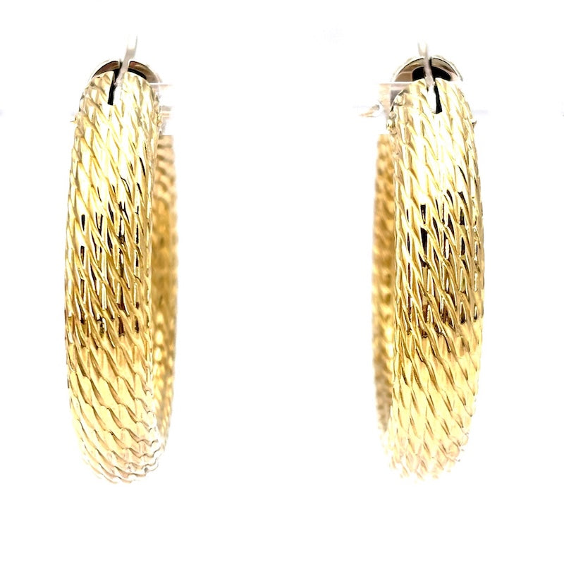 Orecchini anelle cerchi d'oro giallo, spessi, trapuntati; 14.37 gr - 4.2 cm