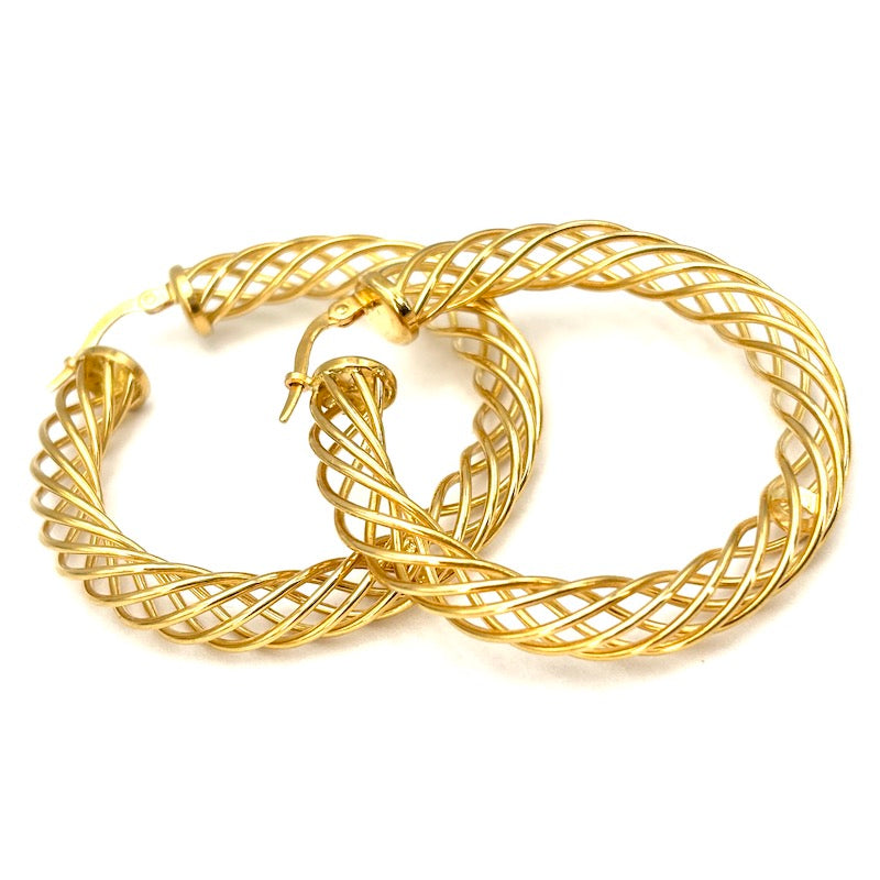 Orecchini anelle cerchi d'oro giallo, traforati a torciglioni; 12.38 gr - 4.3 cm