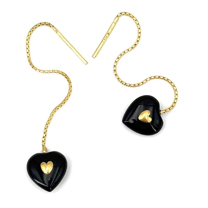 Orecchini cuori onice e oro giallo, pendenti catenella - 5 cm; 2.01 gr