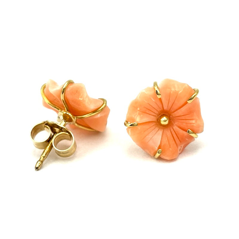 Orecchini fiori corallo rosa al lobo, oro giallo; 2.44 gr