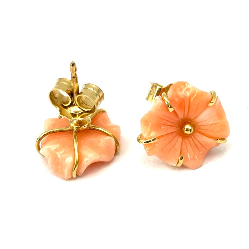 Orecchini fiori corallo rosa al lobo, oro giallo; 2.44 gr