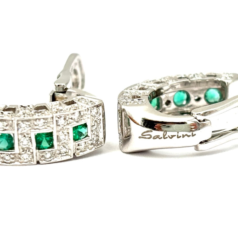 Orecchini mezze anelle Salvini, mod. Ellenica, smeraldi e brillanti, oro bianco; 13.50 gr