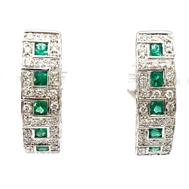 Orecchini mezze anelle Salvini, mod. Ellenica, smeraldi e brillanti, oro bianco; 13.50 gr