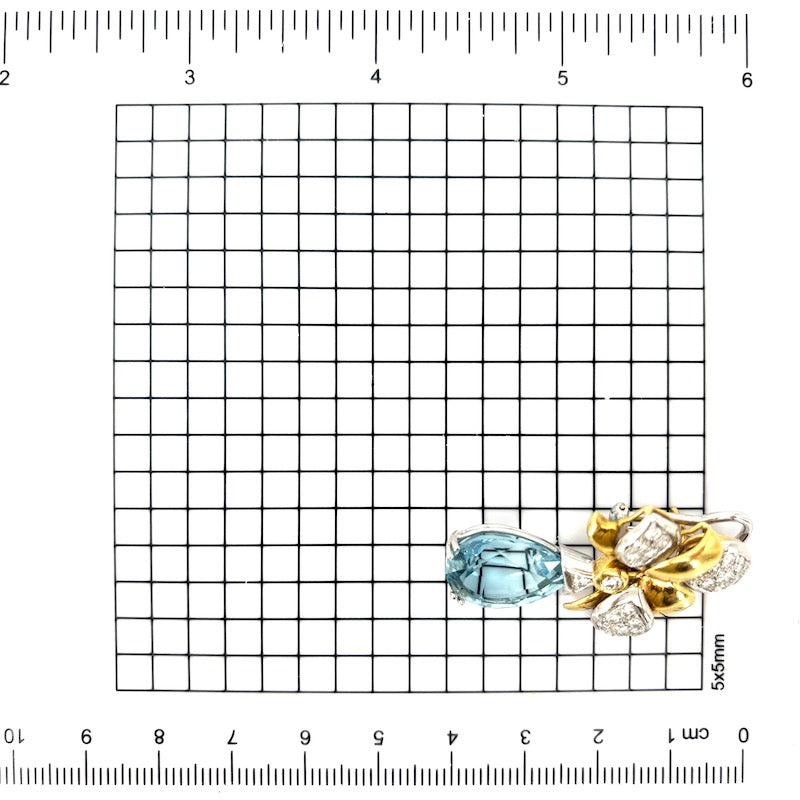 Orecchini pendenti acquamarina e brillanti, capolavoro in oro bicolore; 4 cm - 22.63 gr
