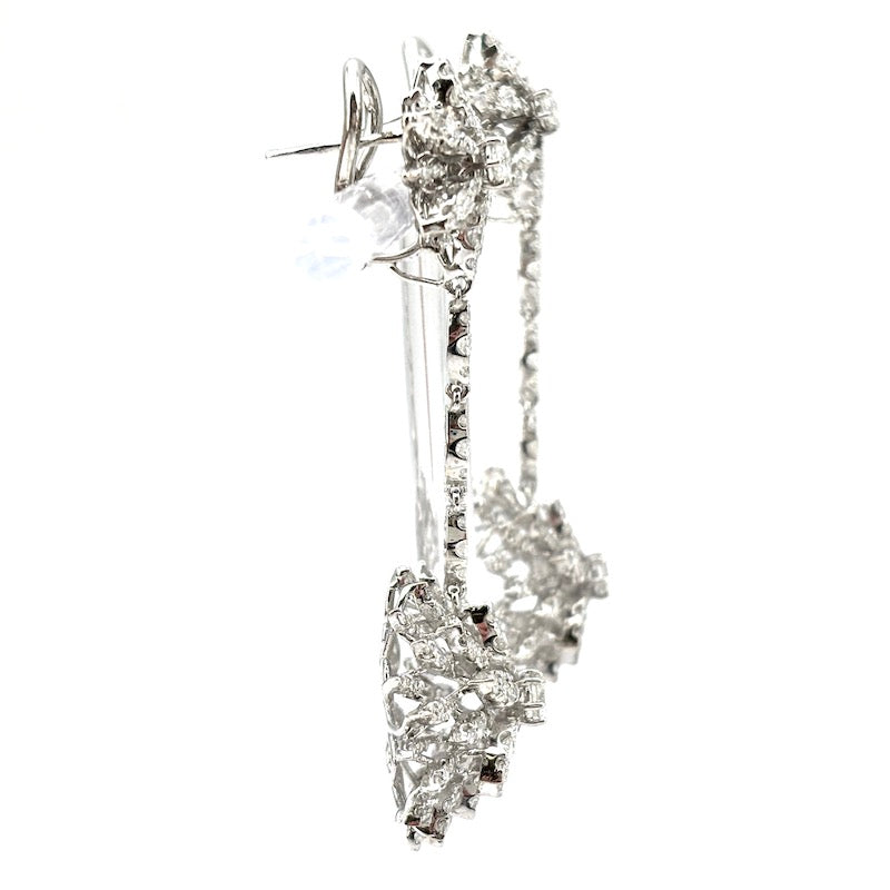 Orecchini pendenti brillanti regali in oro bianco; 3.80-4.00 ct; 19.25 gr