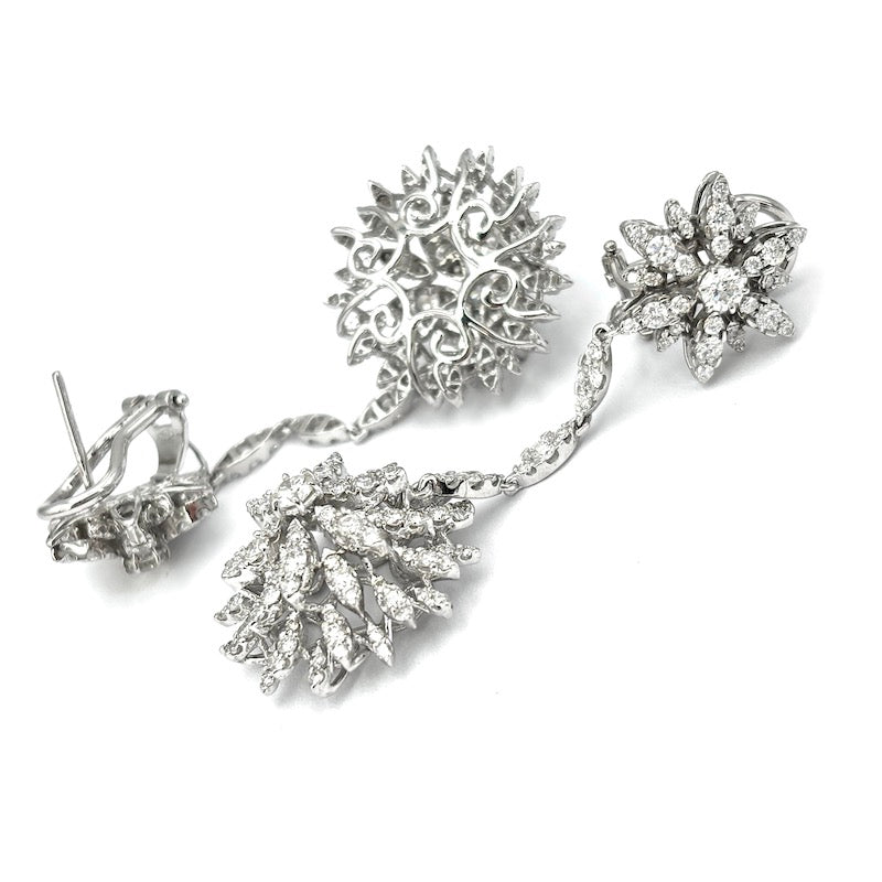Orecchini pendenti brillanti regali in oro bianco; 3.80-4.00 ct; 19.25 gr