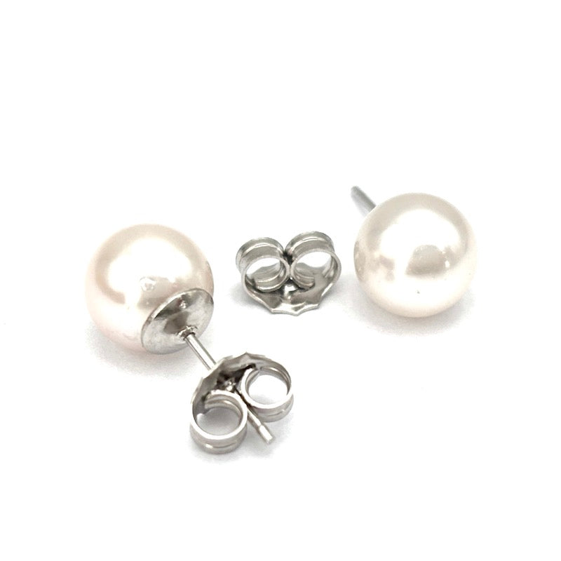 Orecchini perle Akoya al lobo 8-8.5 mm e oro bianco; 2.2 gr
